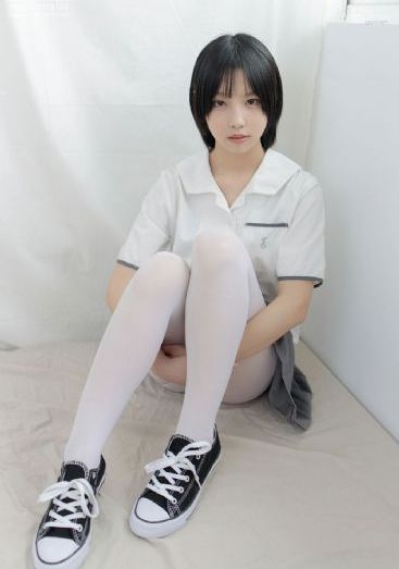 朋友年轻的妈妈_青苹果乐园免费高清观看