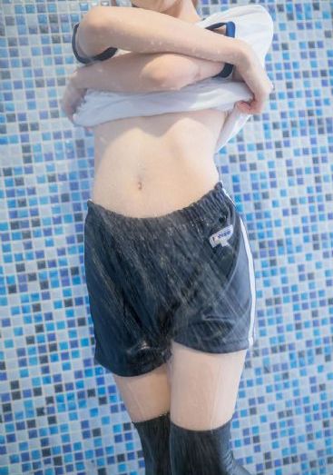 秘书伺候老板玩3p_高清最新电影在线观看