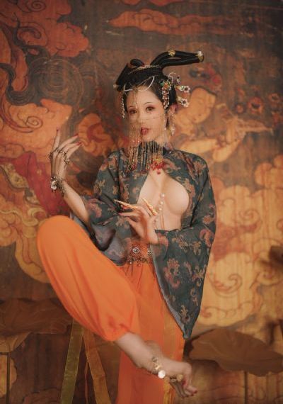 变成黑皮辣妹后朋友做了第二季_蓝光完整视频观看