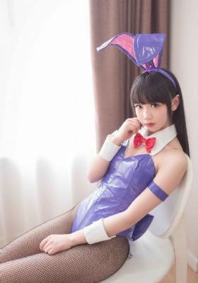 闺蜜扒开我的腿用黄瓜折磨我_高清在线播放观看